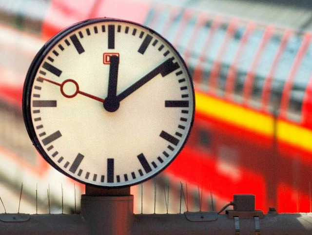 Taktgeber fr eine einheitliche Zeitregelung nicht nur in Europa war die Bahn.   | Foto: dpa