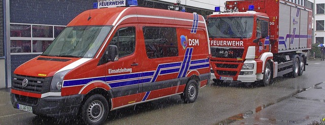 Zwei neue Fahrzeuge hat die DSM-Werkfeuerwehr erhalten.   | Foto: Rolf Reissmann