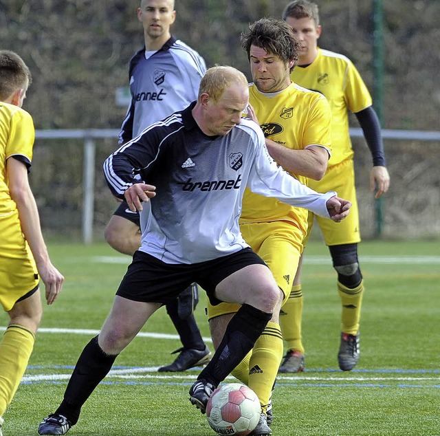 Die Verlegung ins eigene Stadion kam d...egen Schwrstadts Christian Weber ab.   | Foto: Schn