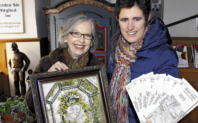 Maren Ott (rechts) und Susanne Huber-W...rautkranz aus dem Museum am Kelnhof.    | Foto: Molitor