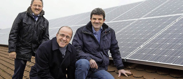 Eugen Katzenstein, Peter Blubacher und...aus auf dem Dach der TFL Ledertechnik.  | Foto: WWT