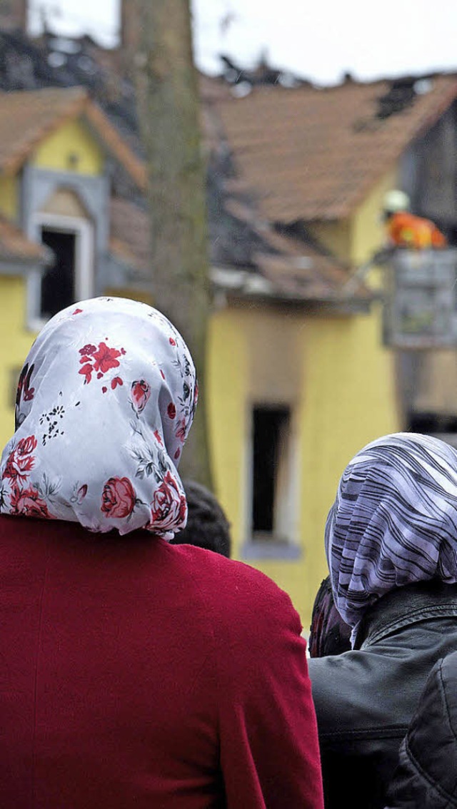 Eine brennende Zigarette knnte den Brand in Backnang ausgelst haben.  | Foto: DPA