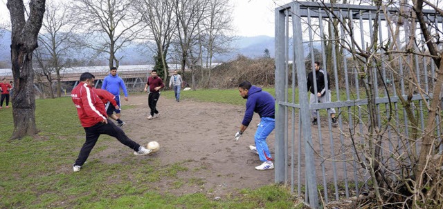 Geld fr die Sanierung des Bolzplatzes...ehre-Waldsee von der Stadtverwaltung.   | Foto: Rita Eggstein