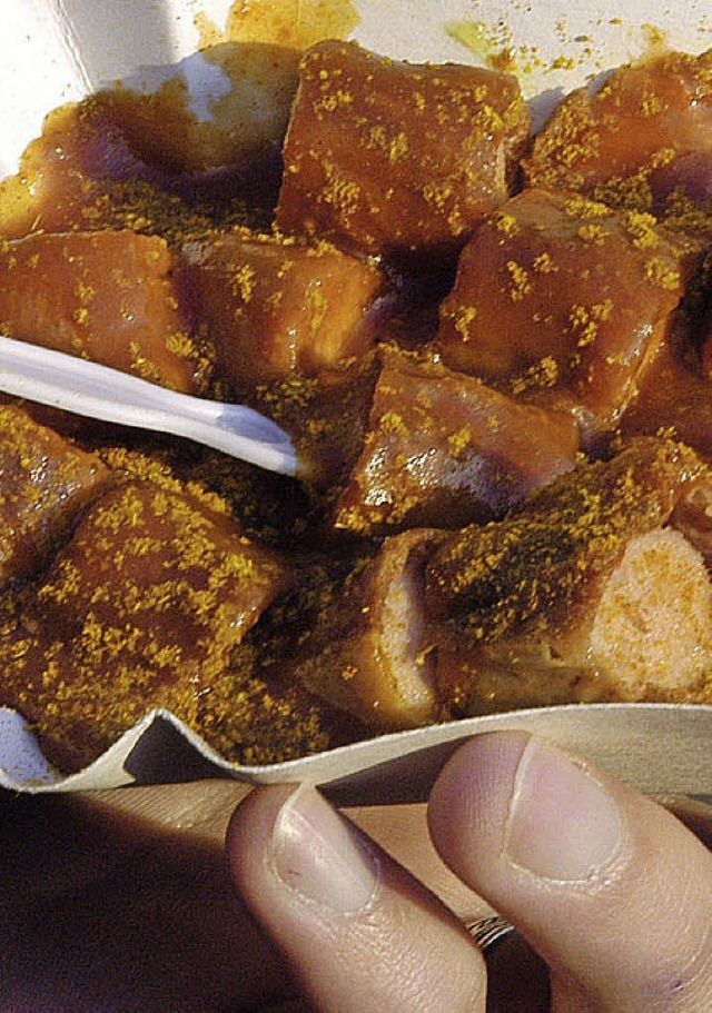 Beliebt in  Kantine und beim Schnellimbiss: Currywurst  | Foto: Schneider