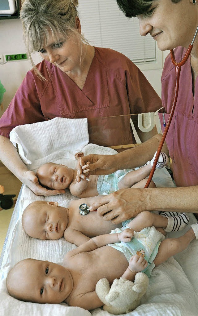 Auch bei den Geburtenstationen wurde i...angenen Jahren der Rotstift angesetzt.  | Foto: dpa/privat/mb (fotolia.com)