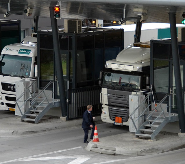 Die Wirtschaft ist begeistert von der Transito-Abfertigung.   | Foto: Senf