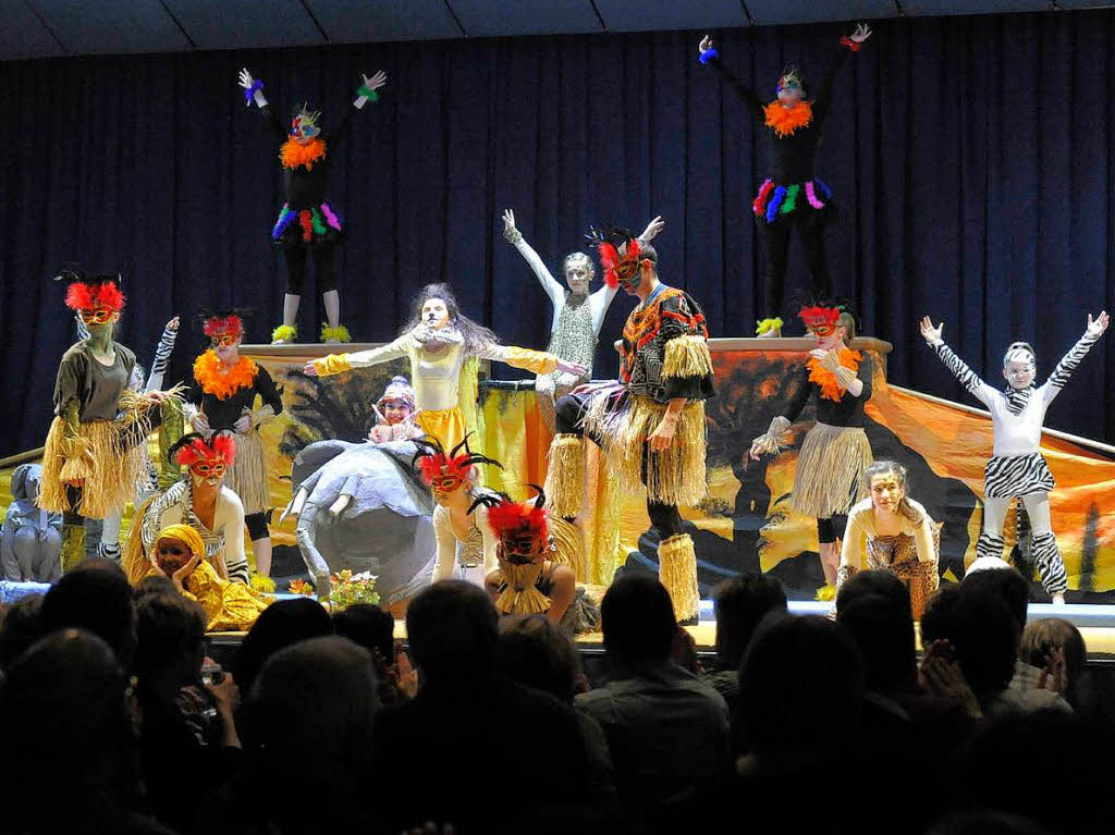 Einer der Höhepunkte des Abends: die Afrika-Show der vereinseigenen Showgruppe. Einer der Höhepunkte des Abends: die Afrika-Show der vereinseigenen Showgruppe.