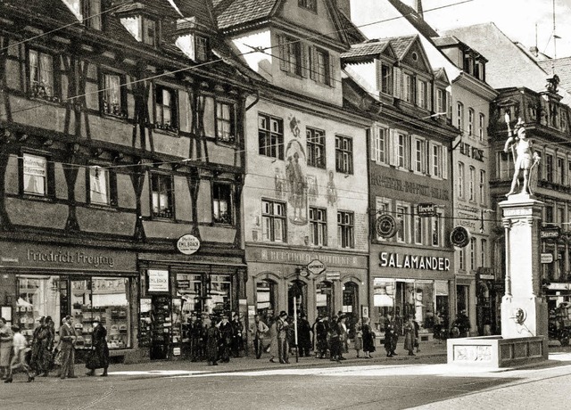 Bunt bemalt zeigte sich das Haus Kaise...eph-Strae 216 auf dem Bild von 1938.   | Foto: Archiv: Hans Sigmund