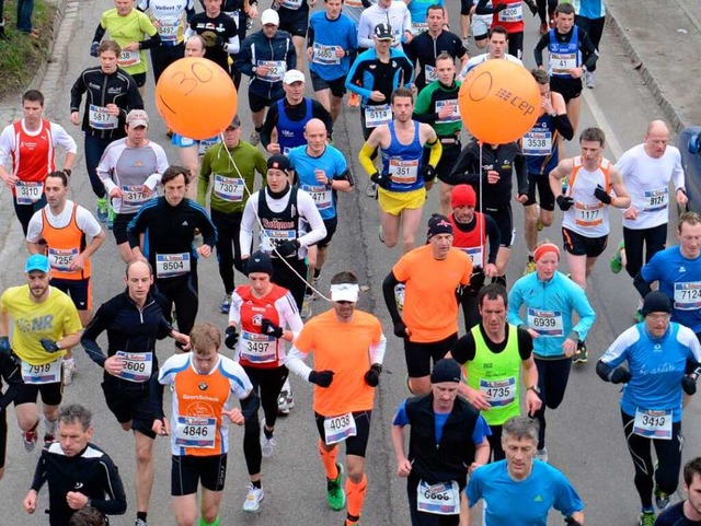 Laufen, laufen, laufen: der zehnte Freiburg-Marathon.  | Foto: Patrick Seeger