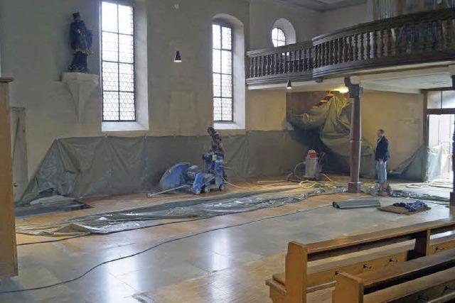 Die Renovierungsarbeiten in der Lieler Pfarrkirche St. Vinzenz haben begonnen