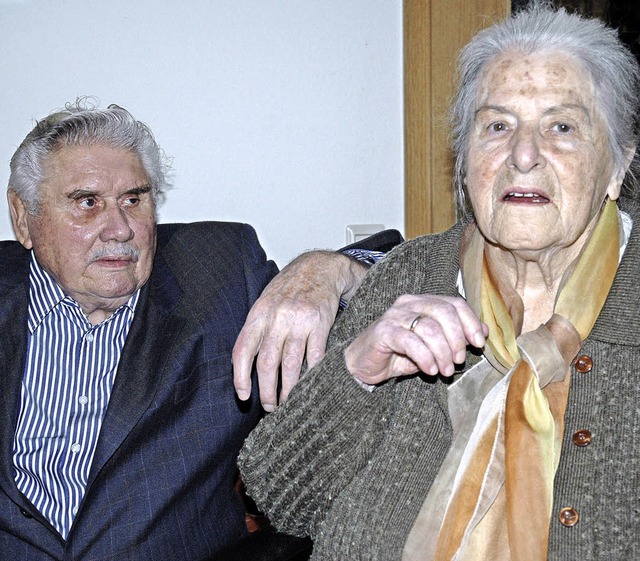 Seit 60 Jahren verheiratet sind  Oswin und  Maria  Kunzelmann aus Niederhof.   | Foto: Brigitte Chymo