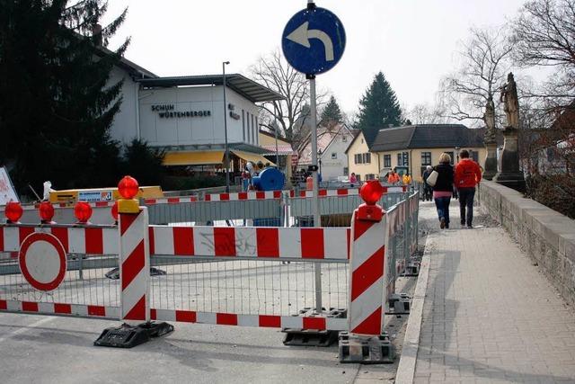 Gewerbeverband fordert: Bauarbeiter in Bad Krozinger Innenstadt sollen lnger schaffen