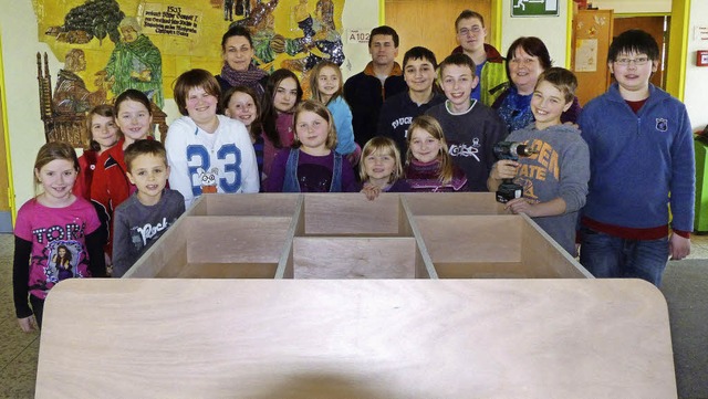 Kinder und Jugendliche bauten in den F...enhotel fr die Friesenheimer Schule.   | Foto: Schule