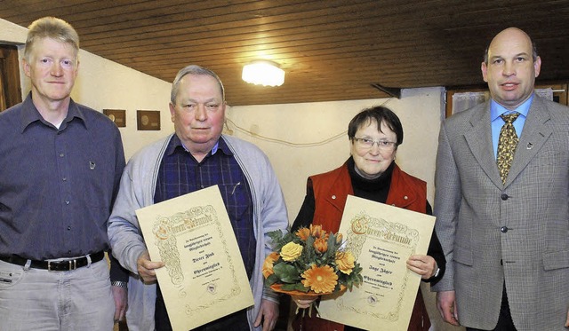 Die beiden neuen Ehrenmitglieder des R...ichenbach (links) und Volker Hrster.   | Foto: Wolfgang Knstle