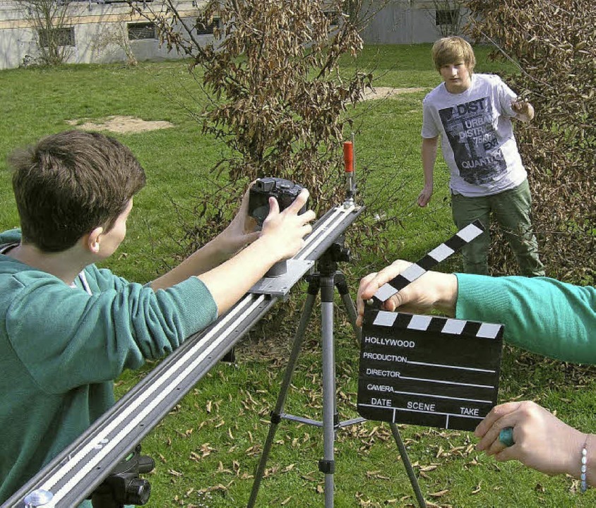 Action: die Jungfilmer Brian Borrero Kaiser und Marcel Happach.  | Foto: Ute Schöler