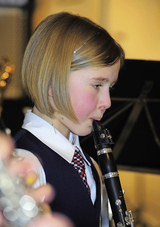 Hoch konzentriert musizierten auch die... Saxophonregister des JBO Simonswald.   | Foto: Dauenhauer