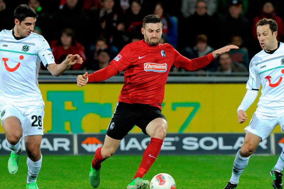 Der SC Freiburg gewinnt das Spiel gegen Hannover 96 mit Spielfreude und Angriffslust. (Foto: Michael Heuberger) Der SC Freiburg gewinnt das Spiel gegen Hannover 96 mit Spielfreude und Angriffslust. (Foto: Michael Heuberger)