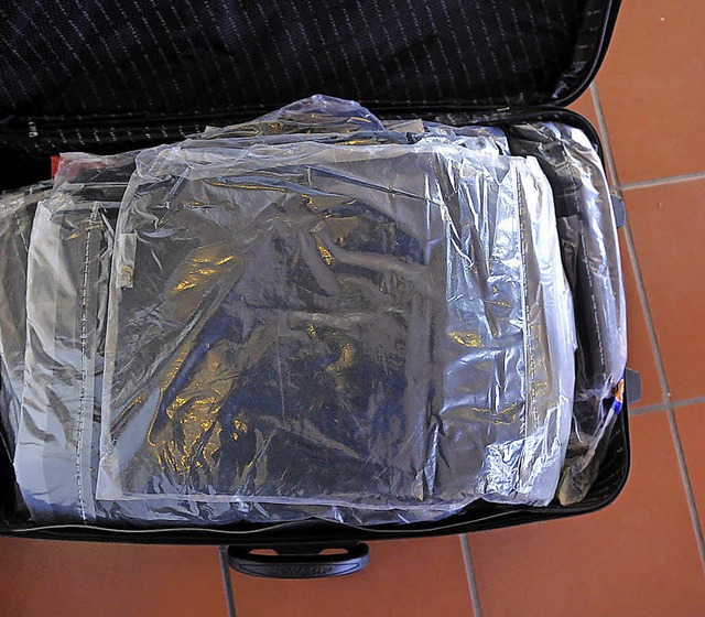 Edgar Vidac ist zufrieden mit seinem Koffer.  | Foto: WOLFGANG KUENSTLE               