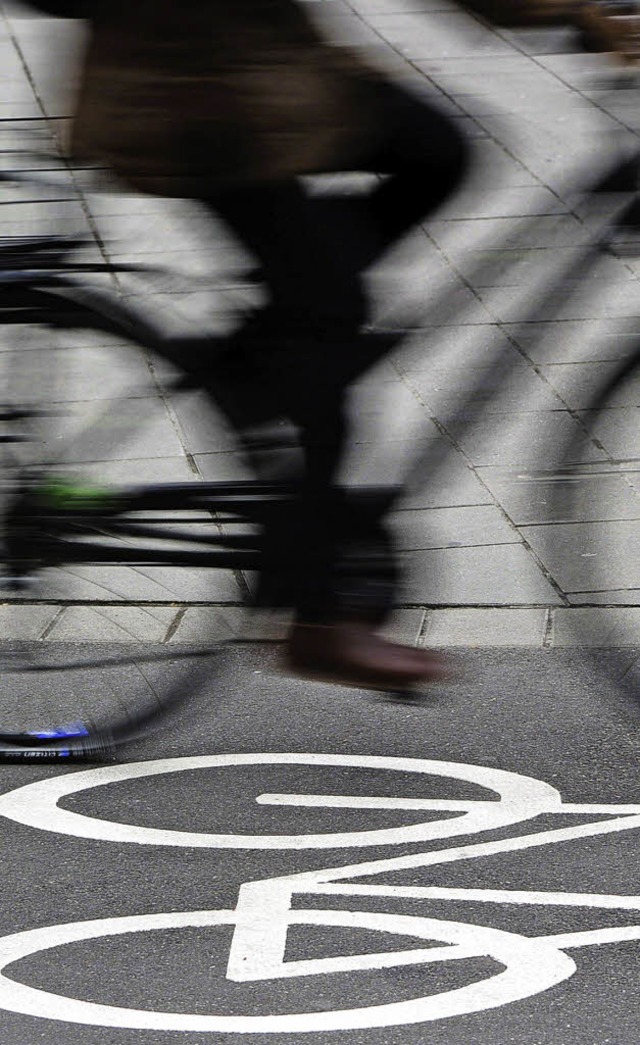 Gewnscht, aber  vom Landratsamt abgelehnt: ein Radweg auf dem  Hindenburgring.  | Foto: DPA