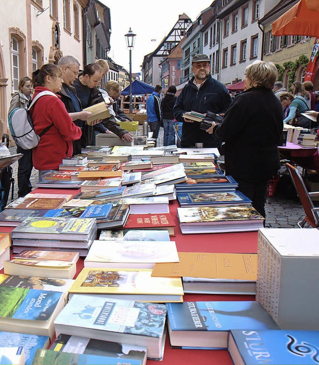 Flaniermeile fr Bcherfreunde: Am 12. Mai ist in Endingen wieder Bchermarkt.   | Foto: Archivfoto: P. Mller