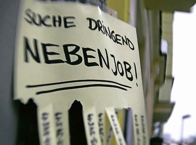 Hoffnung auf einige Euro Nebenverdiens... einem Aushang wird ein Job gesucht.    | Foto: Promo