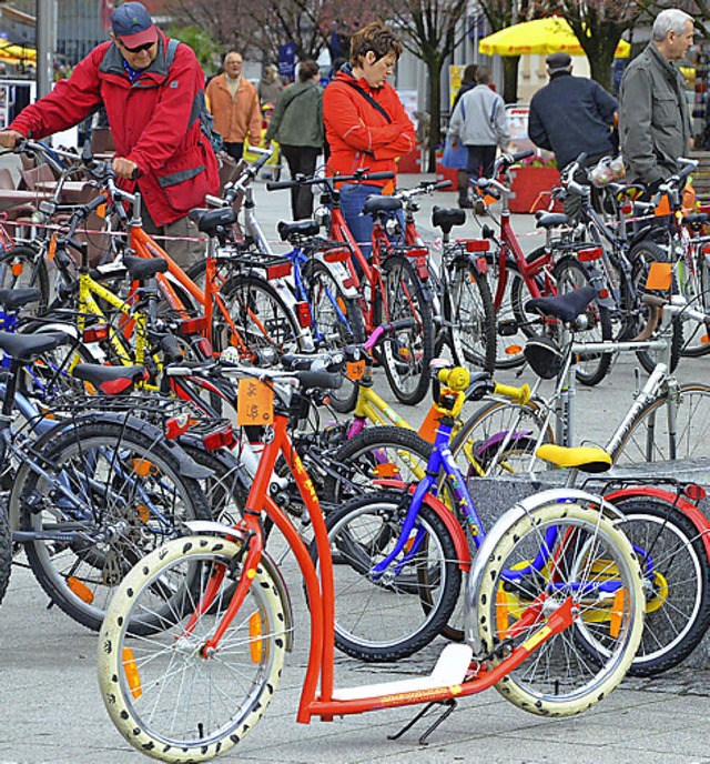 173 Fahrrder waren bei der IG Velo wieder im Angebot.  | Foto: Martina Proprenter