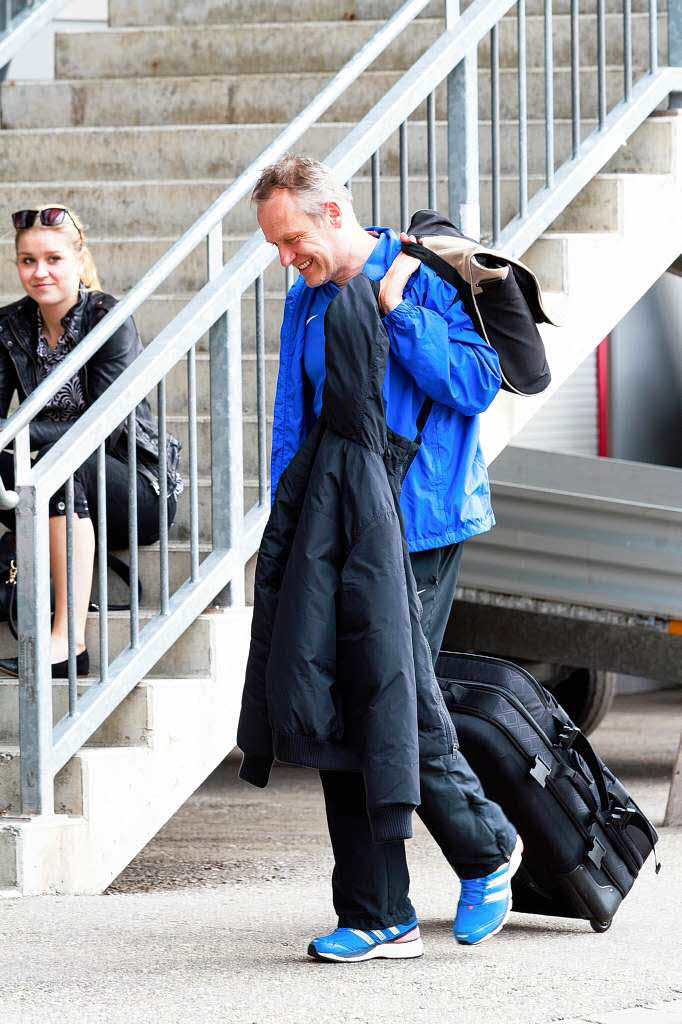 Der Trainer des SC Freiburg, Christian Streich, scheint vor dem entscheidenden Spiel  guter Dinge. Die A-Junioren des SC Freiburg hat er schon dreimal zum Pokal gefhrt.