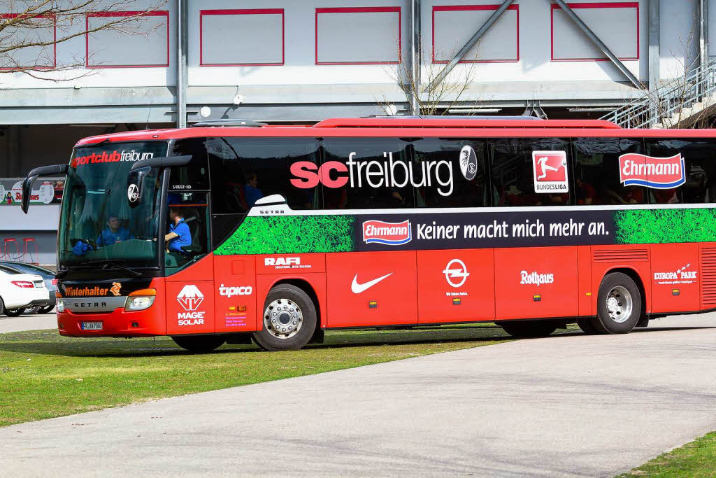 Der SC Freiburg hat sich am Dienstagnachmittag auf dem Weg nach Stuttgart gemacht. Dort trifft er in der Mercedes-Benz-Arena am Mittwoch um 20.30 Uhr auf den VfB.