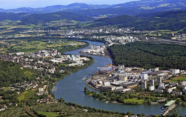 Blick auf den Hochrhein bei Grenzach und Birsfelden.   | Foto: Erich Meyer