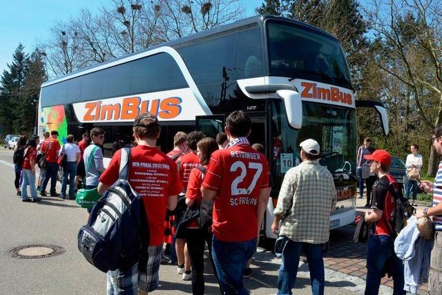 Fotos: Abfahrt der SC-Fans in Bad Krozingen