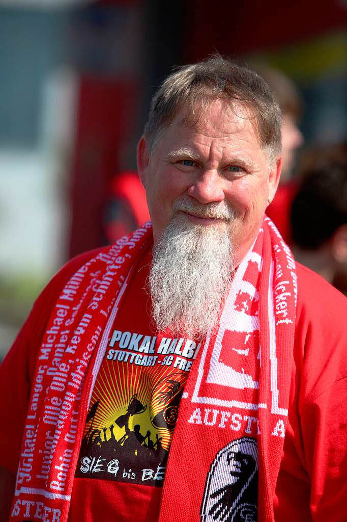 Auch In Kappel-Grafenhausen haben sich zig Fans auf den Weg nach Stuttgart gemacht: Sie wollen dae DfB-Pokal-Halbfinale live sehen.