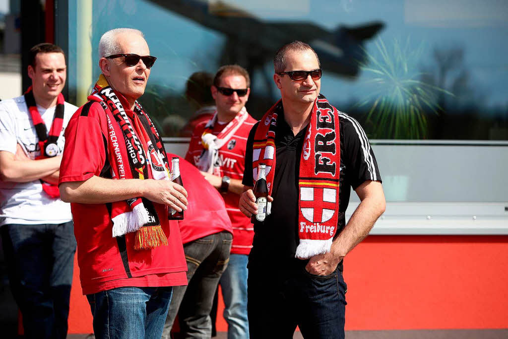 Auch In Kappel-Grafenhausen haben sich zig Fans auf den Weg nach Stuttgart gemacht: Sie wollen dae DfB-Pokal-Halbfinale live sehen.