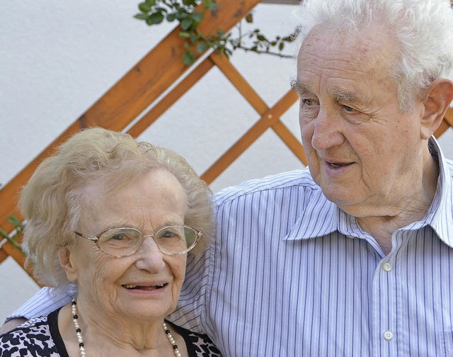 Dora und Fritz Engler feiern Diamantene Hochzeit.   | Foto: Sigrid Umiger