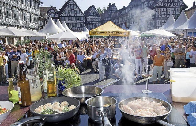 Leckeres Essen, viel Publikum: Die Rad...f dem Emmendinger Marktplatz Station.   | Foto: Sdwestrundfunk