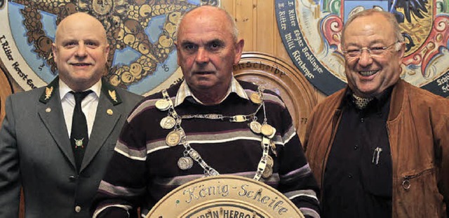 Ehrungen beim Schtzenverein Herbolzhe...012) und Richard Schmieder (50 Jahre).  | Foto: Thilo Bergmann