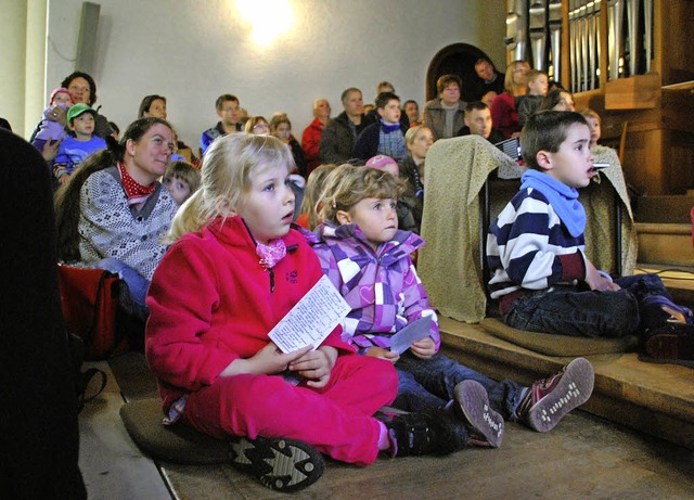 Das Mrchen &#8222;Dornrschen&#8220; ... Mrchenerzhlerin Hildegard Vierhuf.   | Foto: Hirschberger