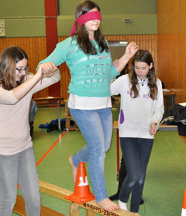 Jeder durfte beim Schulfest in Btzing...acieren, die anderen im flotten Tanz.   | Foto: Julius Steckmeister