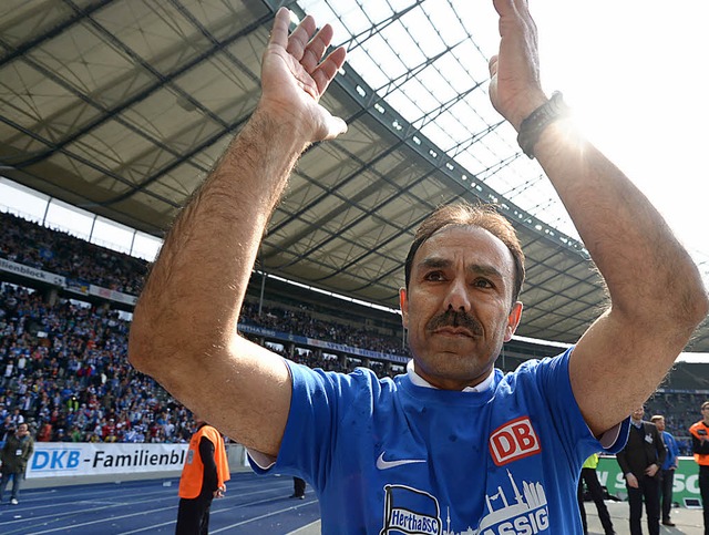 Zum dritten Mal Bundesliga-Aufsteiger: Jos Luhukay   | Foto: DPA