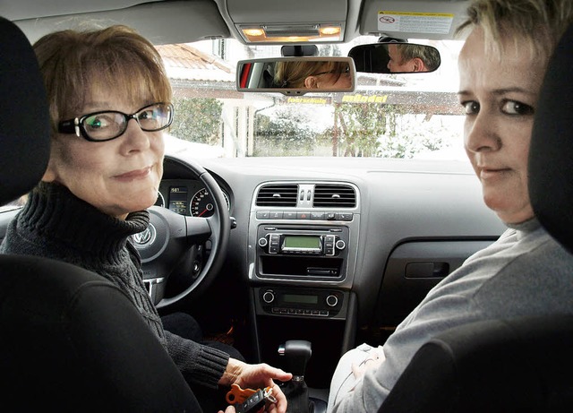 Fahrschlerin Marion Mertens (links)mit   Fahrlehrerin Sabine Schmidt   | Foto: Marion Pfordt