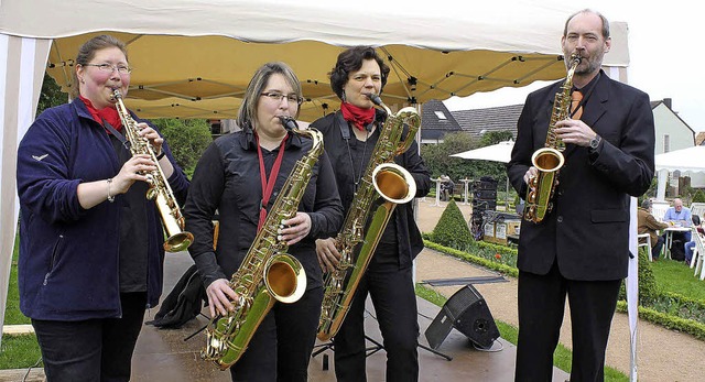 &#8222;Sax for four &amp; more&#8220; unterhielten die Besucher.   | Foto: sandra decoux-kone