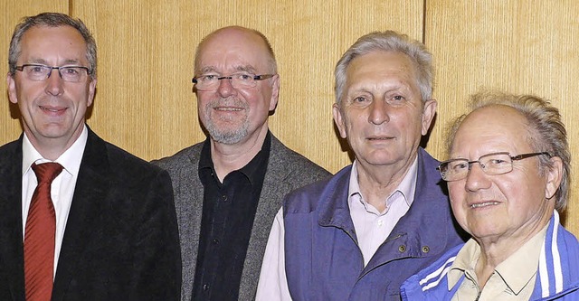 Der Vorstand des Frdervereins Dreiln...d Stiasny und Uwe Pfeffer (von links)   | Foto: DRIESCH