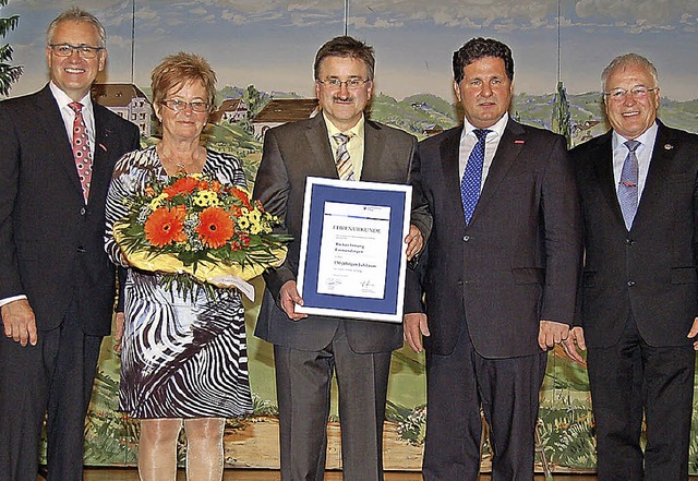 Beim Festakt der Bckerinnung werden C... Paul Baier ausgezeichnet (von links).  | Foto: Christian Ringwald