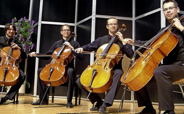 Groe Oper fr Celloquartett boten die...rem Auftritt in der Wehrer Stadthalle.  | Foto: roswitha frey