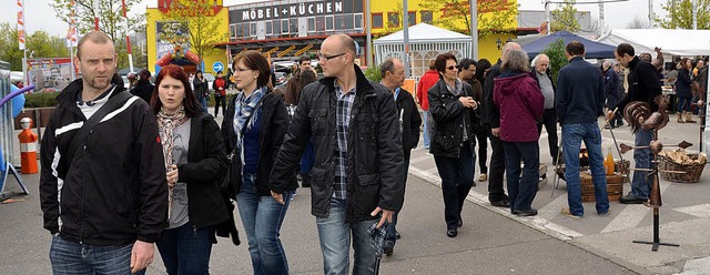 Am Sonntag war die Festmeile  dicht be...ieben vom Mittagessen bis zum  Abend.   | Foto: Langelott