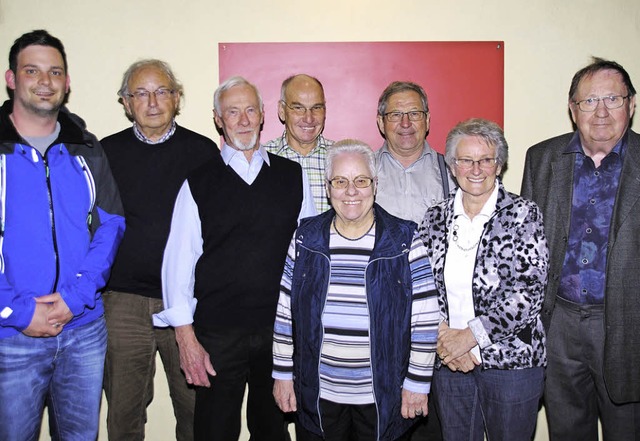 Die langjhrigen Jubilare des Skiclubs...r und Dr. Gnther Krauth (von links).   | Foto: SEDLAK