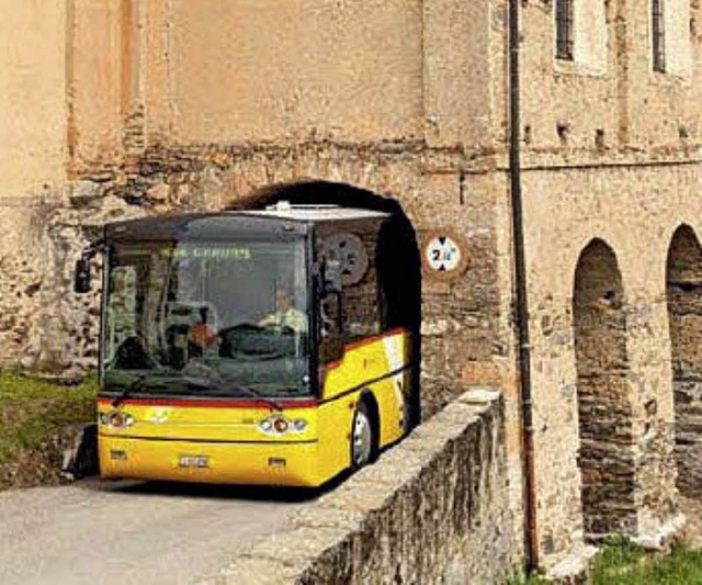 Hupt auf engen Tessiner Straen:  das gelbe Postauto  | Foto: Swiss Post