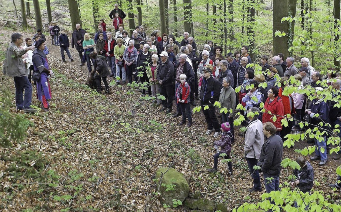 Mehr als 110 Personen nahmen an der he...htlichen Exkursion im Bleichtal teil.   | Foto: Hans-Jürgen van Akkeren