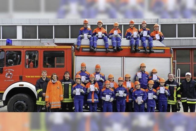 Erster Leistungstest fr junge Feuerwehrleute