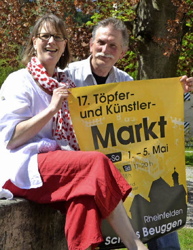 Petra Rieckmann und Jrgen Blank freue...nd Knstlermarkt auf Schloss Beuggen.   | Foto: Ralf H. Dorweiler