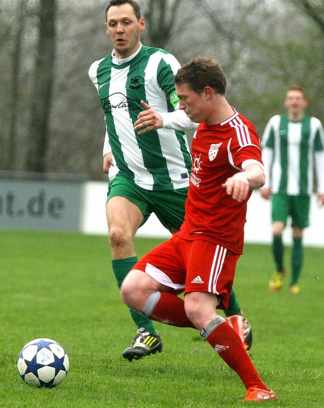 Grn gewinnt:  Stefan Heine (links) un...rzarten um Niclas Rosenstiel mit 3:0.   | Foto: reinhardt